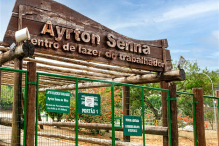 Casa à venda com 3 quartos, sendo 2 suítes,  no condomínio Terras do Oriente, Valinhos - SP