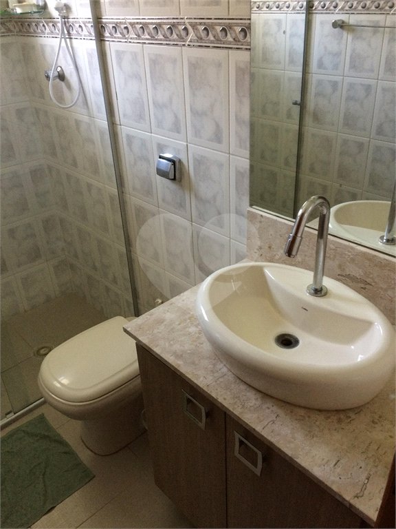 Sobrado à venda com 2 quartos, sendo 1 suíte, em Lar São Paulo, São Paulo, SP