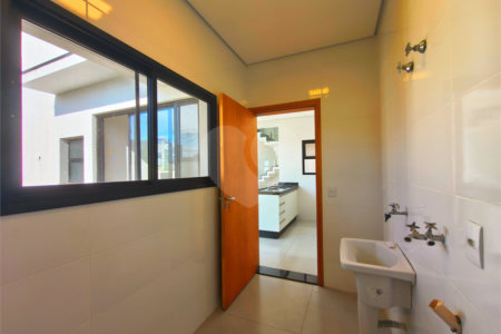Casa à venda com 3 quartos, sendo 1 suíte, no condomínio Terras de São Francisco, Sorocaba - SP