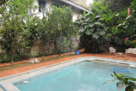 Casa Térrea à venda com 5 quartos, sendo 1 suíte, em Morumbi, São Paulo, SP