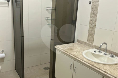 Casa à venda com 3 quartos, sendo 1 suíte,  em Chácara São João, São Carlos, SP