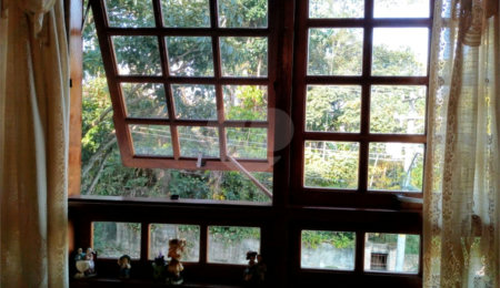 Casa à venda com 3 suítes em Horto Florestal, São Paulo, SP