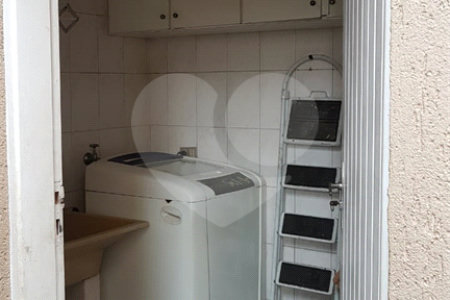Sobrado à venda com 3 suítes em Vila Gumercindo, São Paulo, SP