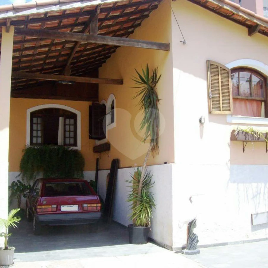 Sobrado à venda com 2 quartos, sendo 1 suíte, em Vila Vitório Mazzei, São Paulo, SP