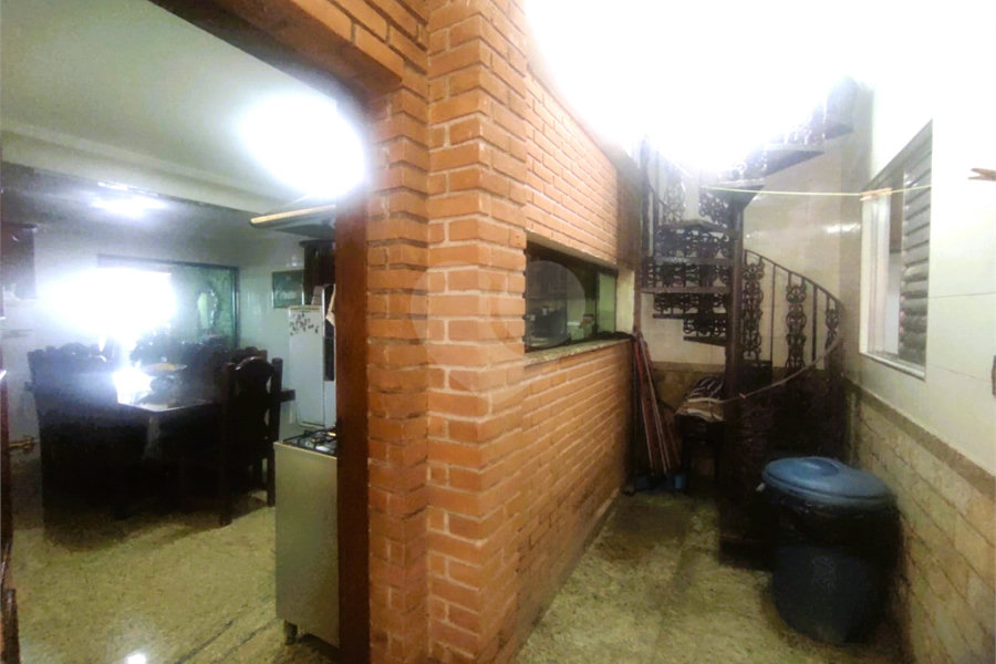 Sobrado à venda com 3 quartos, sendo 1 suíte,  em Vila Paiva, São Paulo, SP