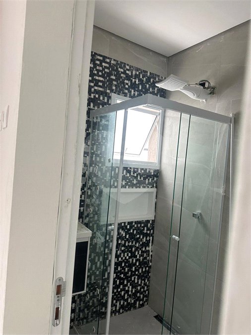 Terreno para alugar com 3 suítes no condomínio Residencial Veneza, Mogi das Cruzes - SP