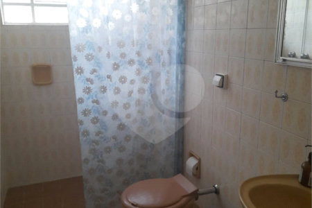 Sobrado à venda com 4 quartos, sendo 2 suítes, em Parque Jabaquara, São Paulo, SP