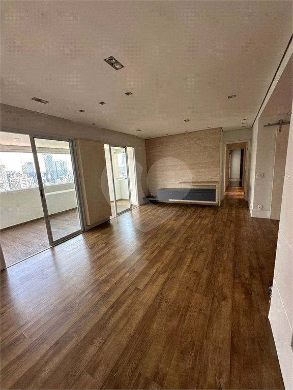 Apartamento à venda com 3 quartos, sendo 1 suíte, em Brooklin Paulista, São Paulo, SP