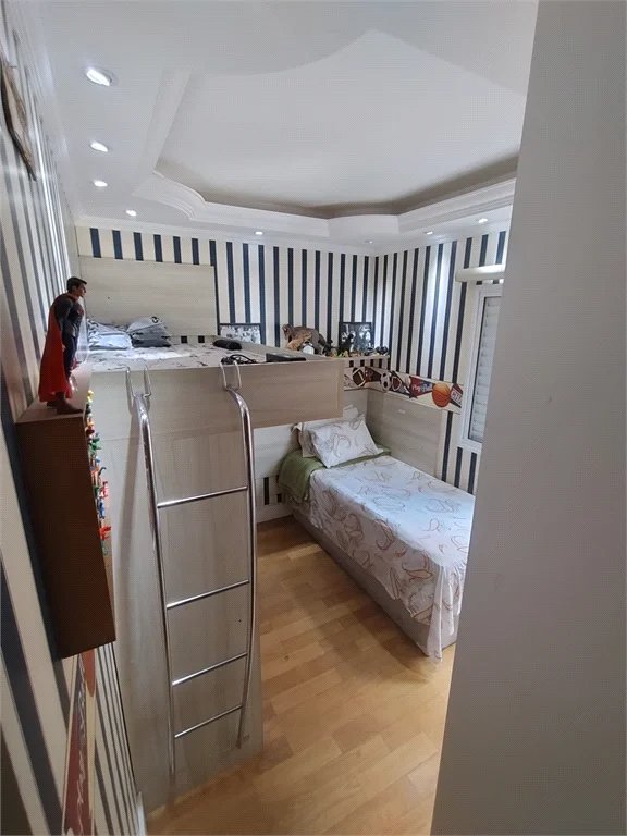 Apartamento à venda com 3 quartos, sendo 1 suíte,  em Umuarama, Osasco, SP