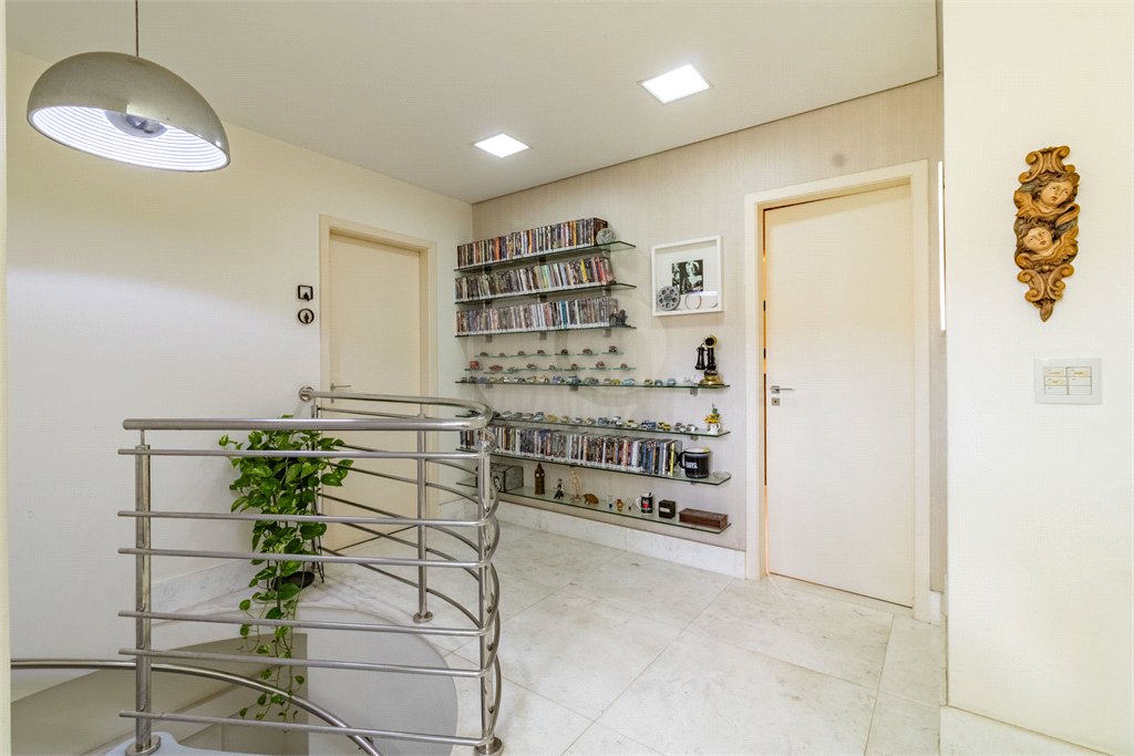 Casa à venda com 5 quartos, sendo 4 suítes, em Alto da Lapa, São Paulo, SP