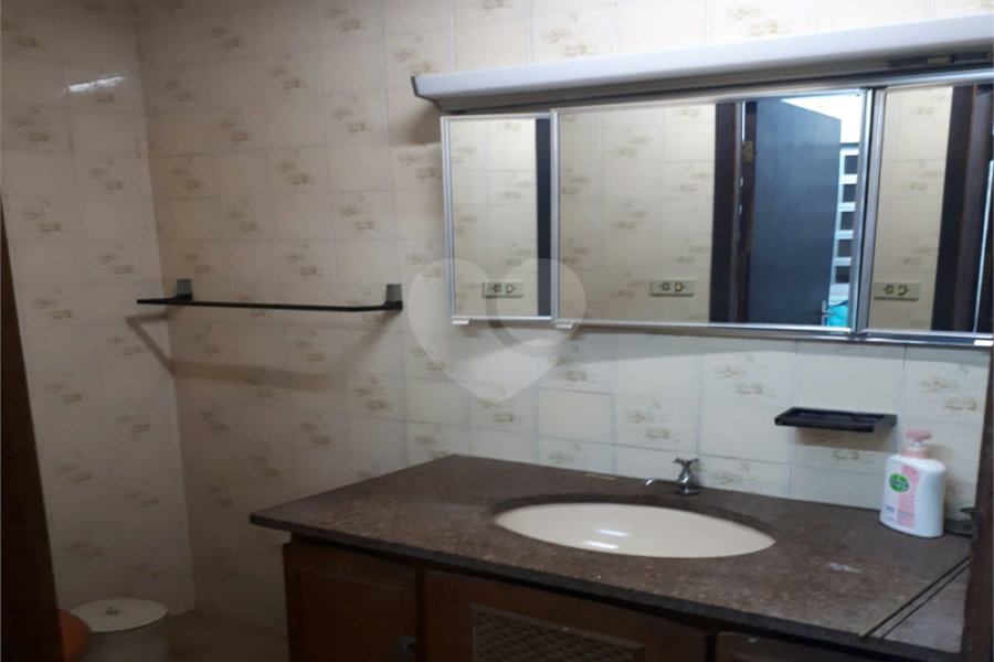 Sobrado à venda com 4 quartos em Santana, São Paulo, SP