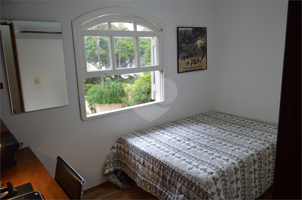 Casa à venda com 3 quartos, sendo 1 suíte, em Jardim Prudência, São Paulo, SP