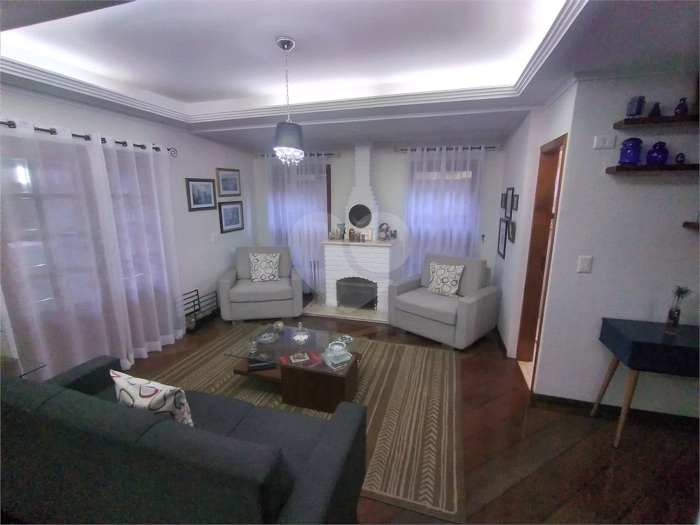 Casa à venda com 4 quartos, sendo 3 suítes, no condomínio Da Serra, São Paulo - SP