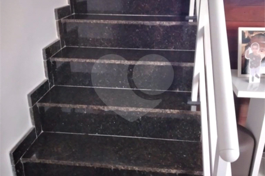Casa à venda com 4 quartos, sendo 2 suítes,  no condomínio Miro Carvalho - Pitinga, São Paulo - SP