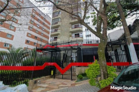 Apartamento com 150m², 3 dormitórios, sendo 1 suíte, 3 vagas de garagem, à venda no Tatuapé.