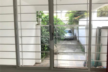 Casa à venda com 3 quartos, sendo 1 suíte,  em Vila Olímpia, São Paulo, SP