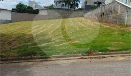 Terreno à venda no condomínio Figueira Garden, Atibaia - SP