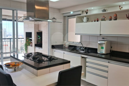 Apartamento à venda com 3 suítes em Santa Teresinha, São Paulo, SP