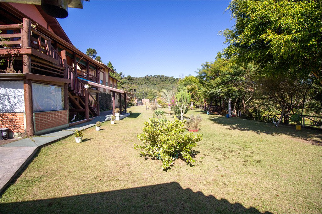 Hotel à venda com 15 quartos, sendo 4 suítes,  no Centro (canguera), São Roque, SP