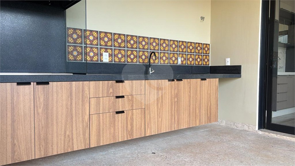 Casa à venda com 3 suítes no condomínio Jardim Residencial Dona Maria José, Indaiatuba - SP