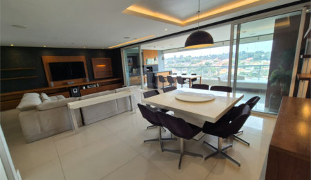 Apartamento à venda com 3 suítes em Campo Belo, São Paulo, SP