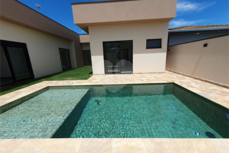 Casa à venda com 3 suítes no condomínio Via Castelli, Louveira - SP
