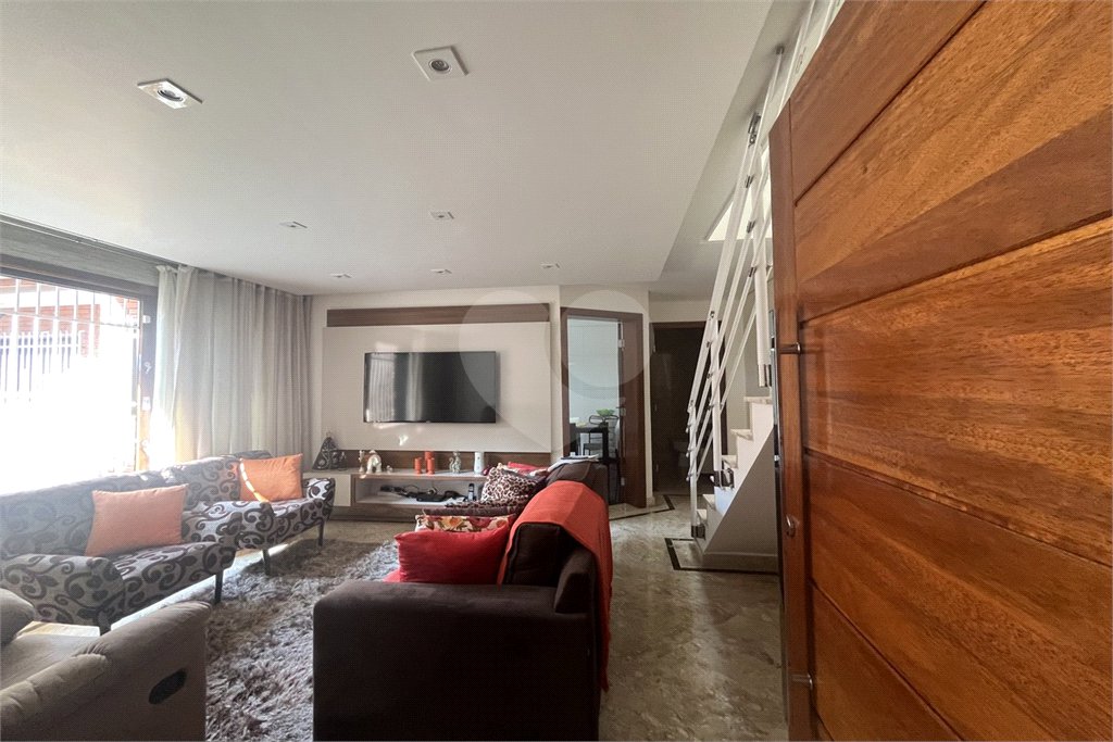 Casa à venda com 4 quartos, sendo 3 suítes, em Vila Guilherme, São Paulo, SP