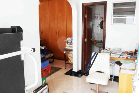 Sobrado à venda com 5 quartos, sendo 2 suítes, em Brooklin, São Paulo, SP
