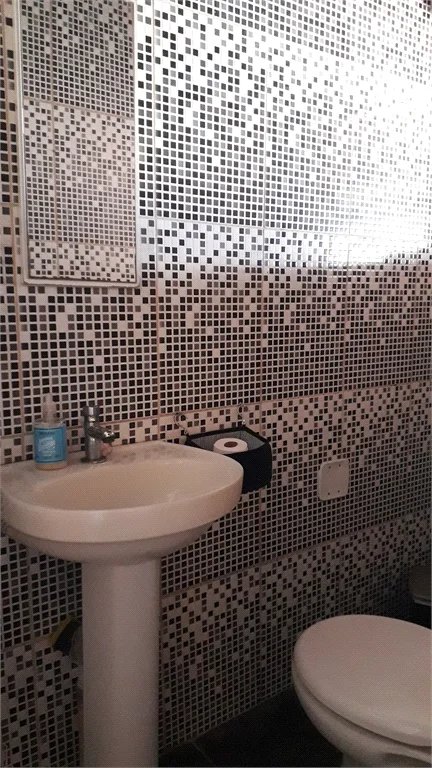 Casa à venda com 5 quartos, sendo 2 suítes,  em Jardim Nadir, São Paulo, SP