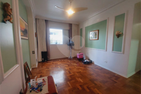 Apartamento à venda com 3 quartos, sendo 1 suíte,  em Jardim Paulista, São Paulo, SP