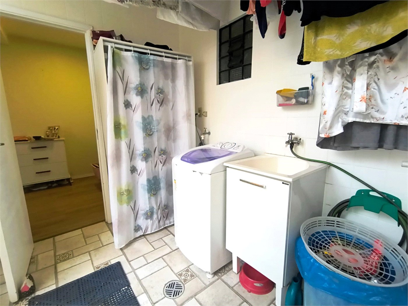 Sobrado à venda com 4 quartos, sendo 2 suítes, em Vila Morse, São Paulo, SP