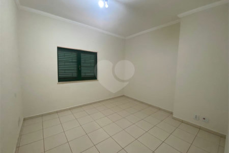 Casa à venda com 3 quartos em Jardim do Carmo, Araraquara, SP