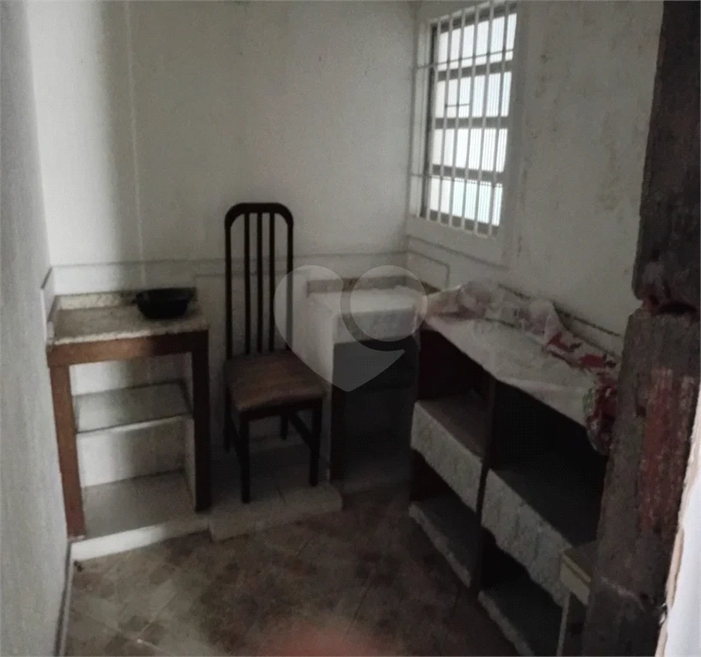 Casa Térrea à venda com 4 quartos, sendo 1 suíte, em Vila Antonieta, São Paulo, SP