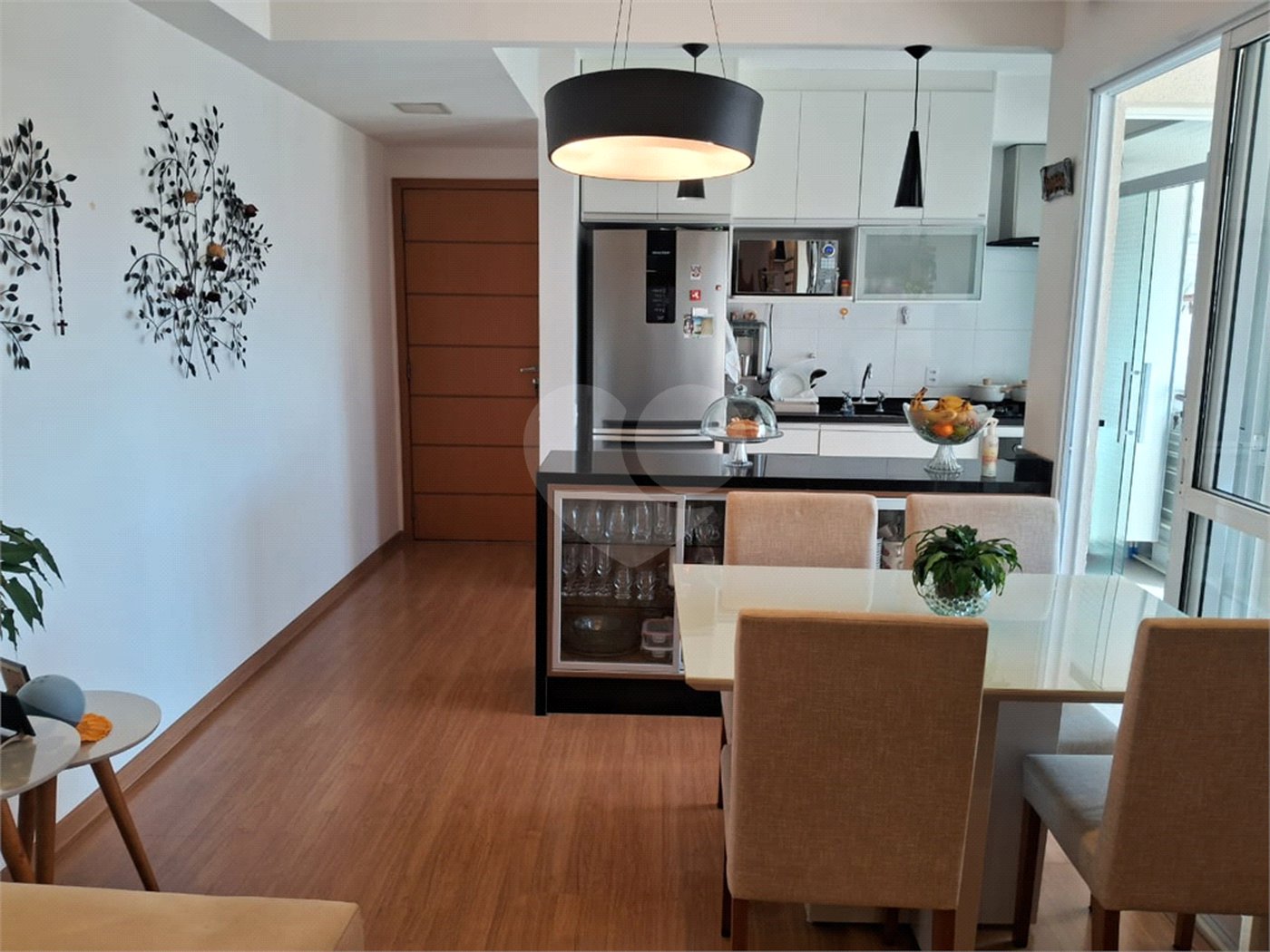 Apartamento à venda com 2 quartos, sendo 1 suíte,  no Centro, Mogi das Cruzes, SP