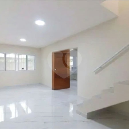 Casa à venda com 3 quartos, sendo 1 suíte, em Jardim Peri Peri, São Paulo, SP