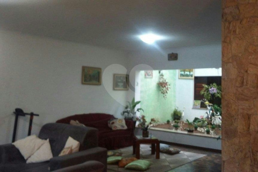 Casa Térrea à venda ou para alugar com 3 quartos, sendo 1 suíte, em Vila Galvão, Guarulhos, SP