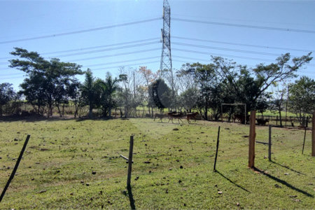 Sítio à venda com 2 suítes em Buru, Salto, SP