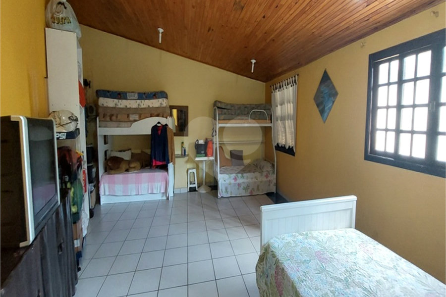 Casa à venda com 3 quartos, sendo 1 suíte, em Pirucaia, Mairiporã, SP