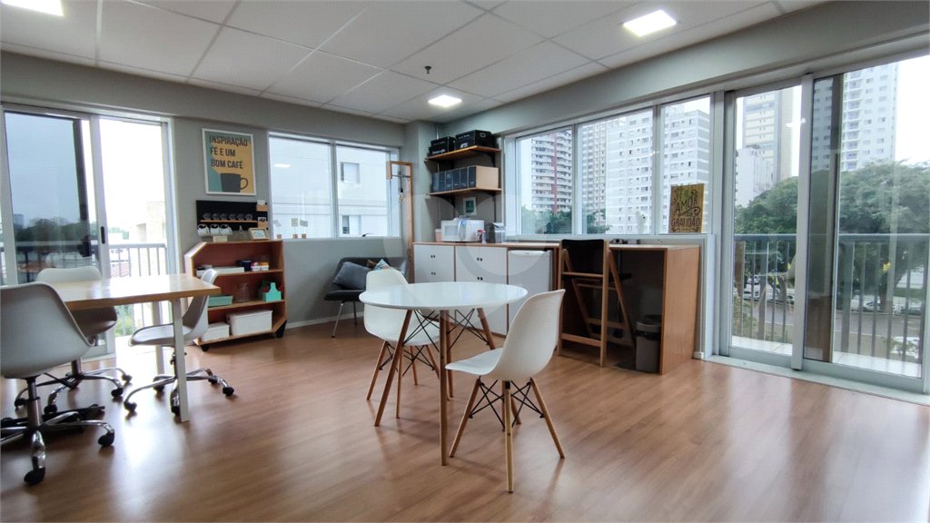 Sala à venda em Alto da Boa Vista, São Paulo, SP
