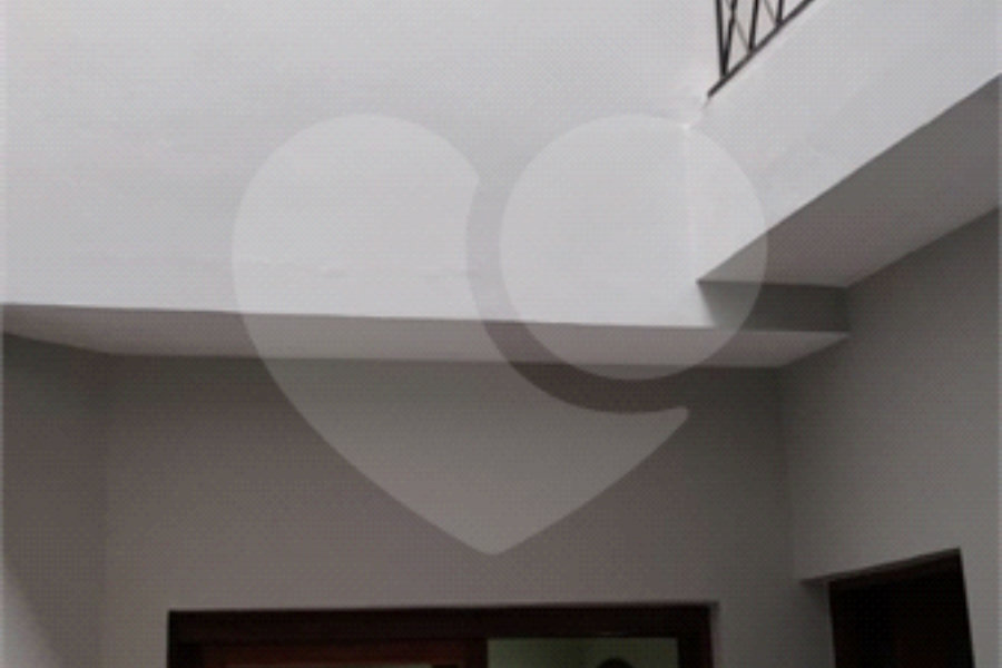 Casa Térrea à venda com 3 quartos, sendo 2 suítes, em Horto, São Paulo, SP