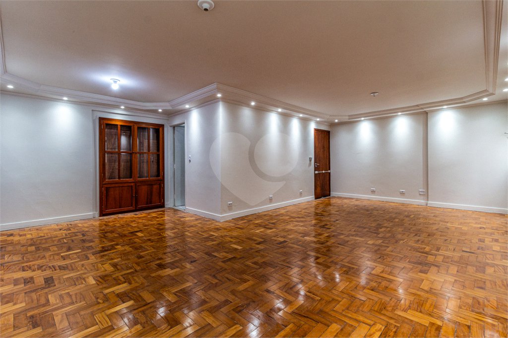 Apartamento à venda ou para alugar com 3 quartos, sendo 1 suíte,  em Itaim Bibi, São Paulo, SP