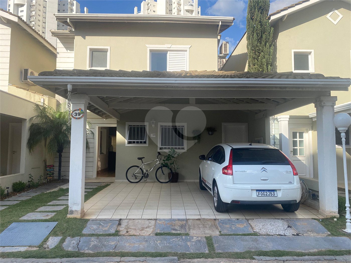 Casa de Vila à venda com 3 suítes em Parque Campolim, Sorocaba, SP