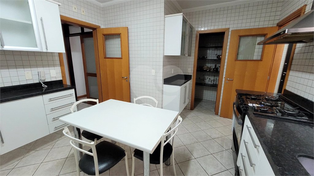 Apartamento à venda com 4 quartos, sendo 2 suítes, em Jardim São Luiz, Ribeirão Preto, SP