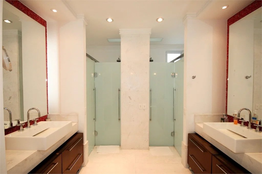 Casa à venda com 3 quartos, sendo 2 suítes,  em Vila Tramontano, São Paulo, SP