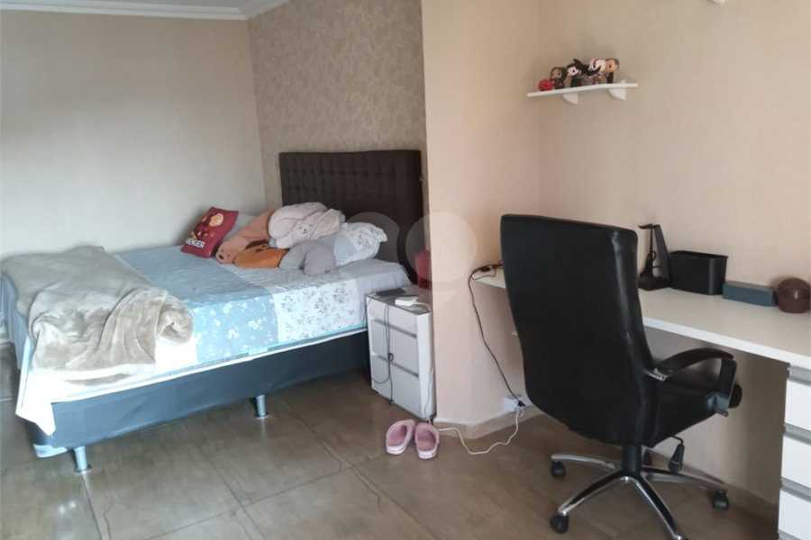 Sobrado à venda com 3 quartos, sendo 1 suíte, em Jardim Santa Beatriz, Guarulhos, SP