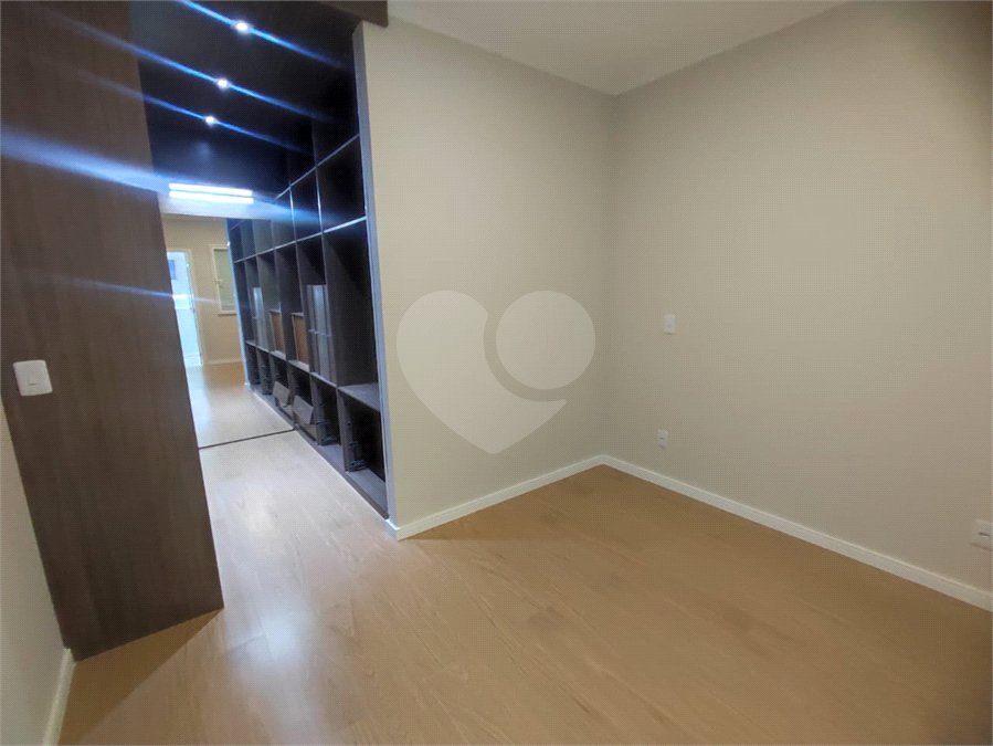 Apartamento à venda com 3 quartos, sendo 2 suítes,  em Jardim Arpoador, São Paulo, SP