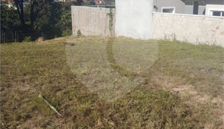 Terreno à venda com 1 suíte no condomínio Bosque dos Cambarás, Valinhos - SP