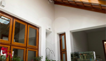 Sobrado à venda com 4 quartos, sendo 1 suíte,  em Tremembé, São Paulo, SP