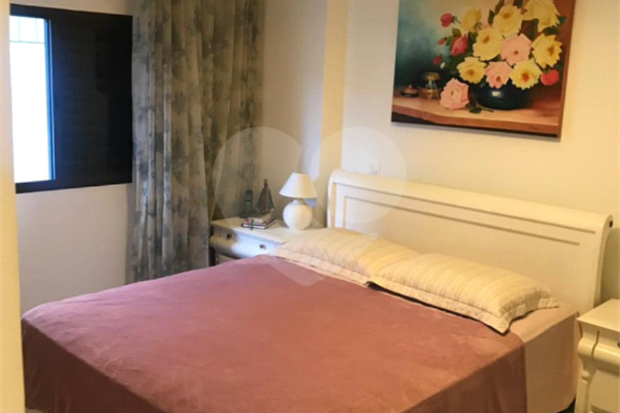 Apartamento à venda com 3 suítes em Enseada, Guarujá, SP