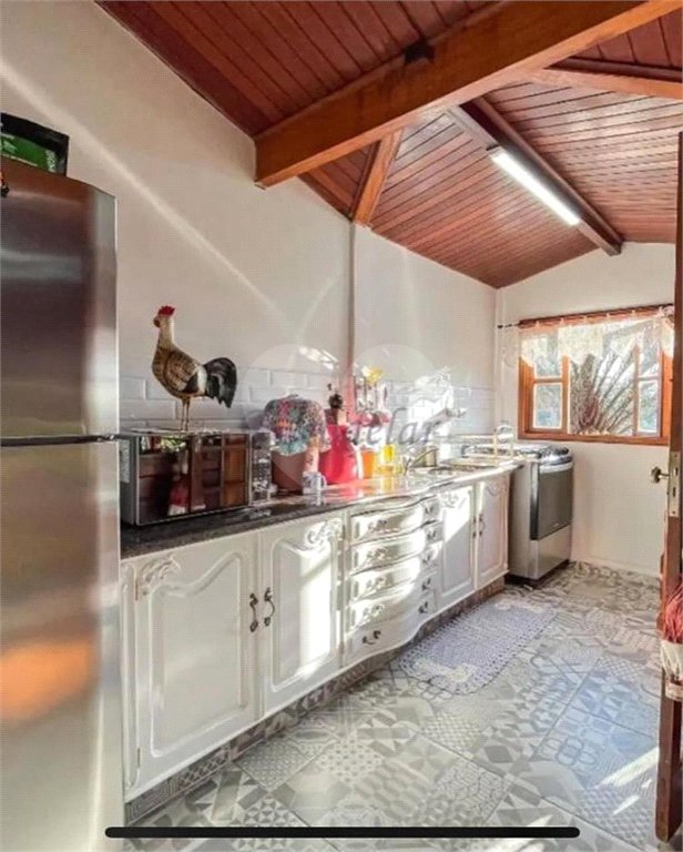 Casa à venda com 3 quartos, sendo 1 suíte, no condomínio Associação Reserva das Hortênsias, Mairiporã - SP